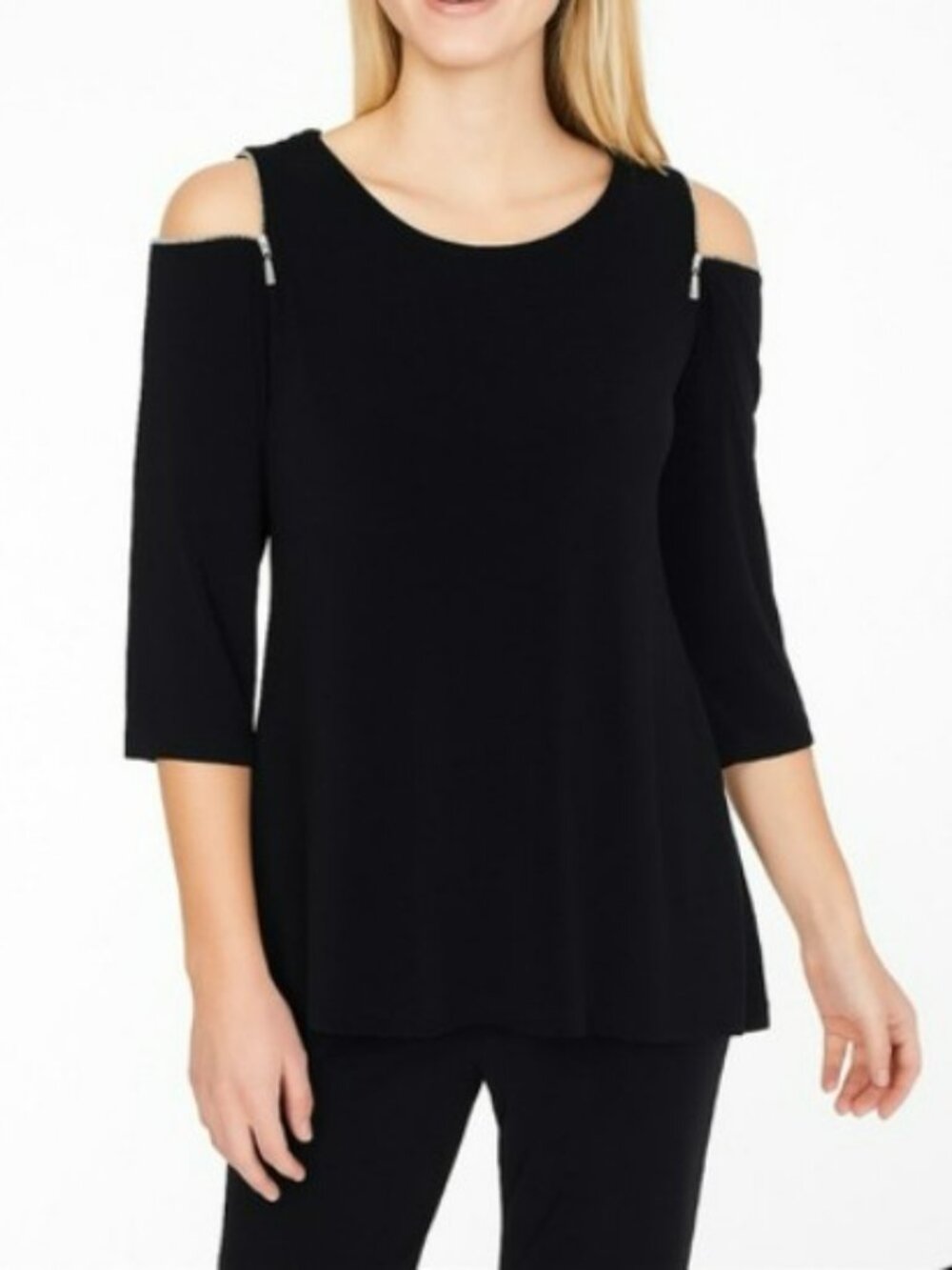 Chicos Traveler Cold Shoulder Zipper Detail Top